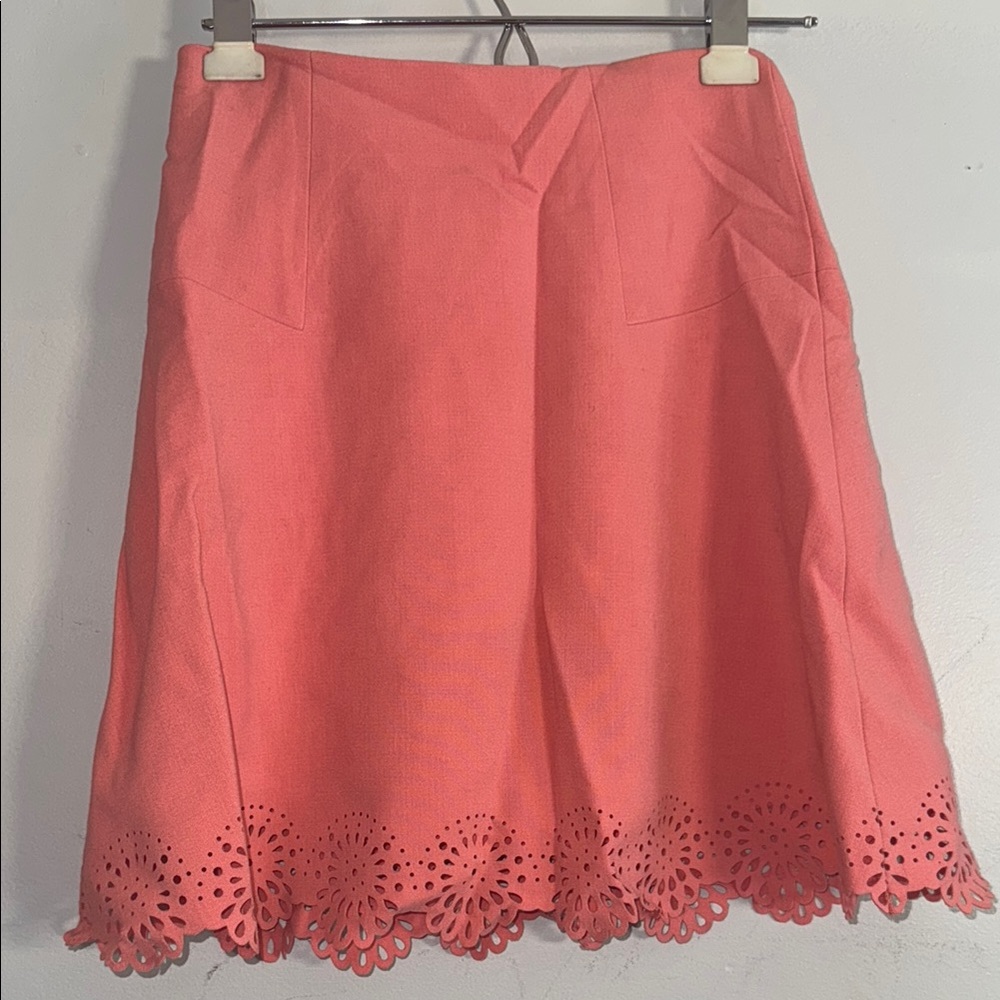Chic Coral Skirt with Lace Hem